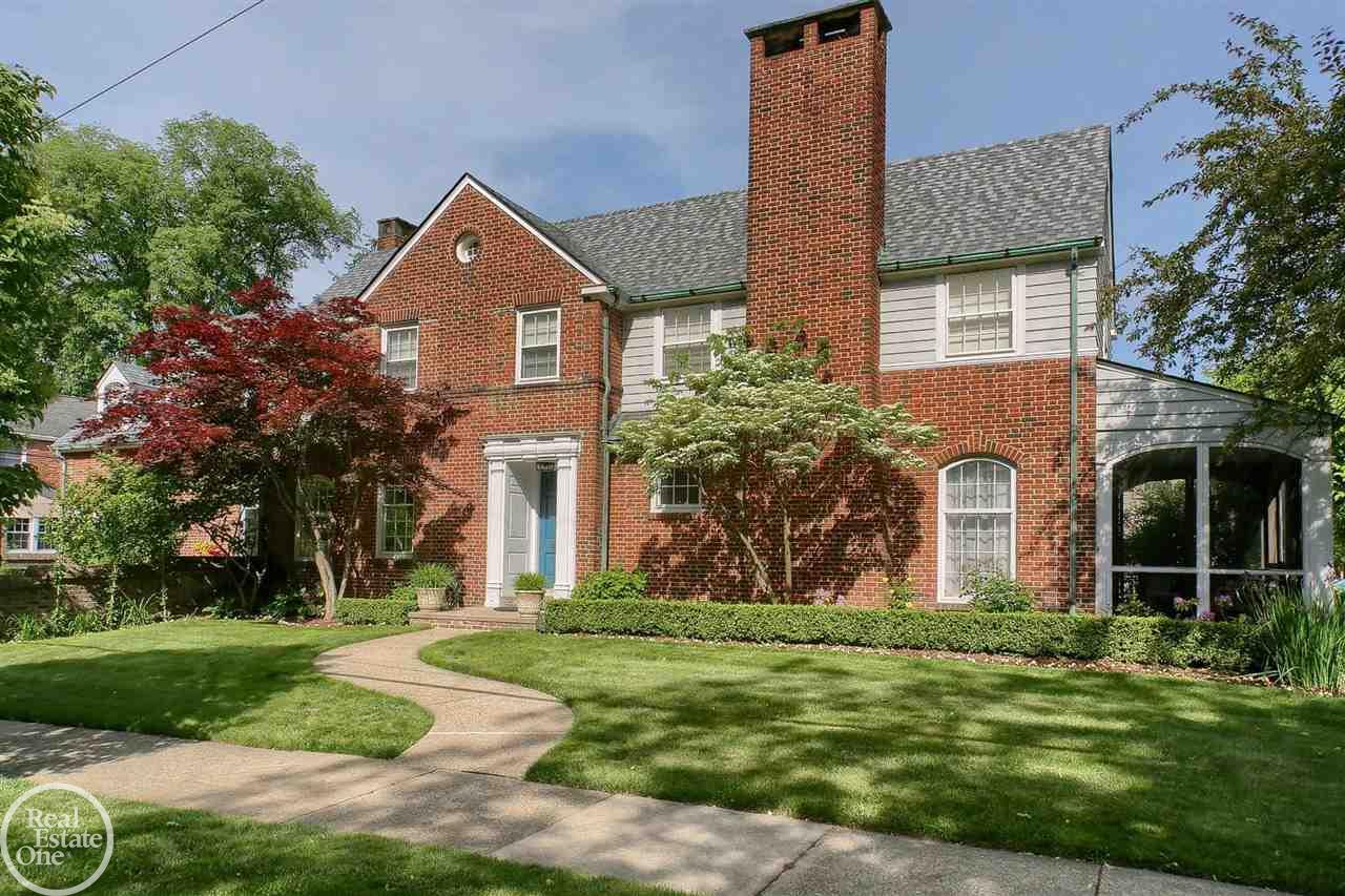 253 Lewiston Road Grosse Pointe, MI 48236 - Photo 1 of 41 50044437.JPG