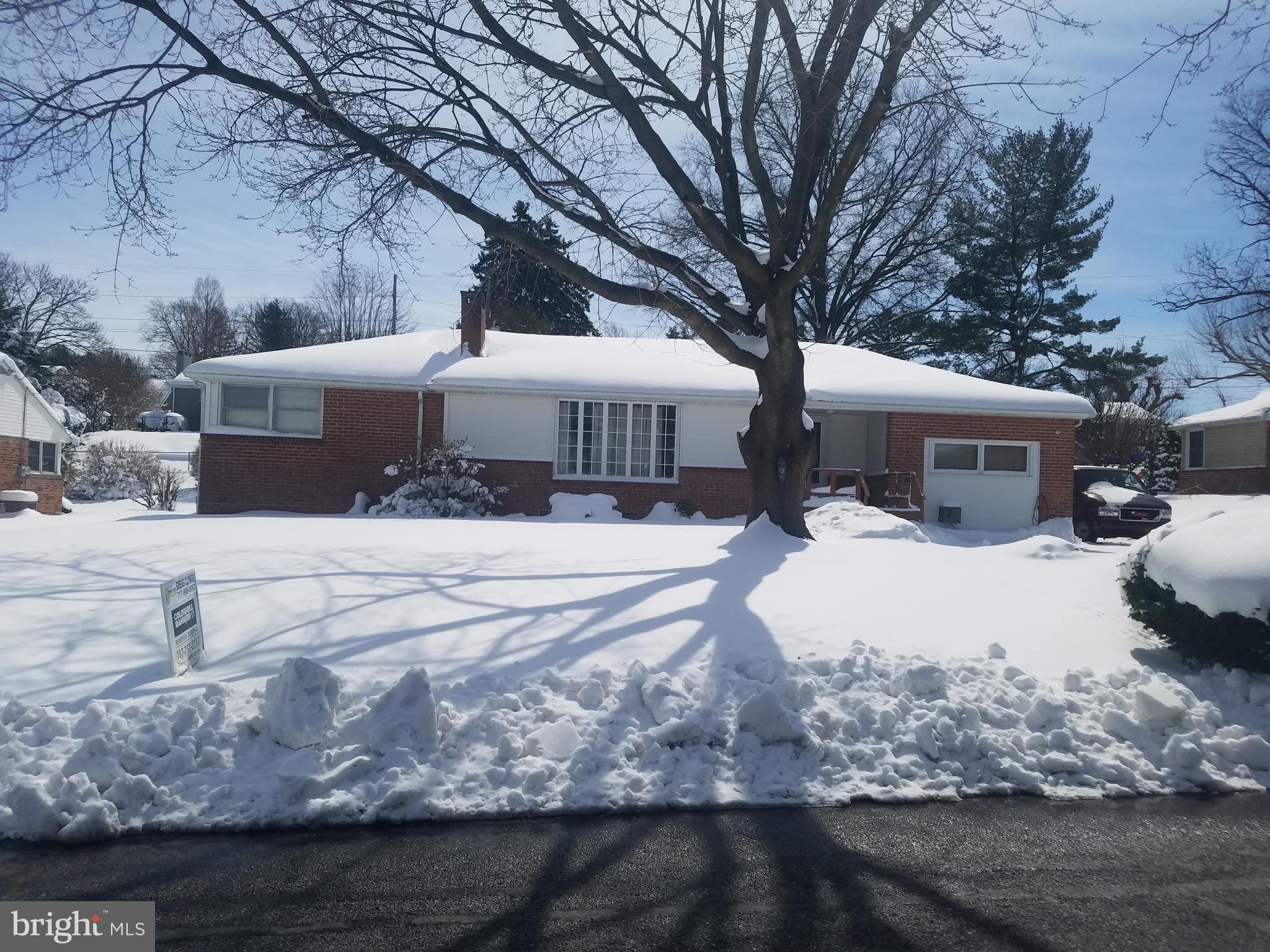 386 Greendale Road York, PA 17403 - Photo 1 of 2