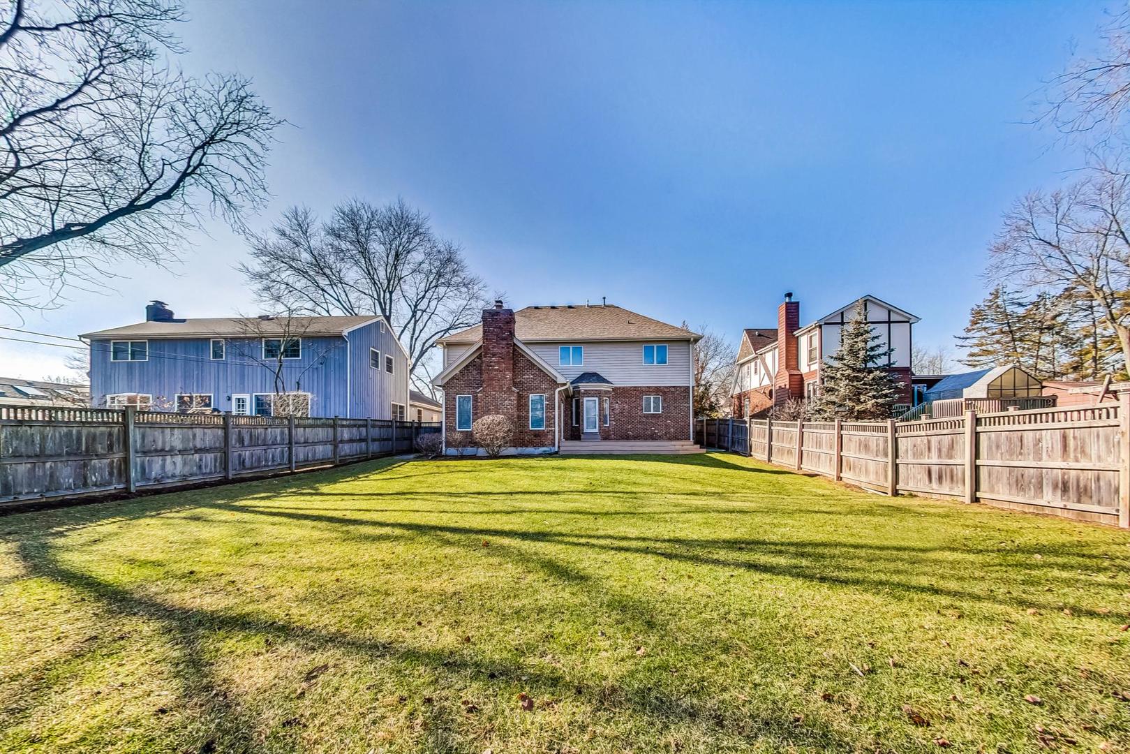 241 Middaugh Road Clarendon Hills, IL 60514 - Photo 38 of 42 Gallery Image 38