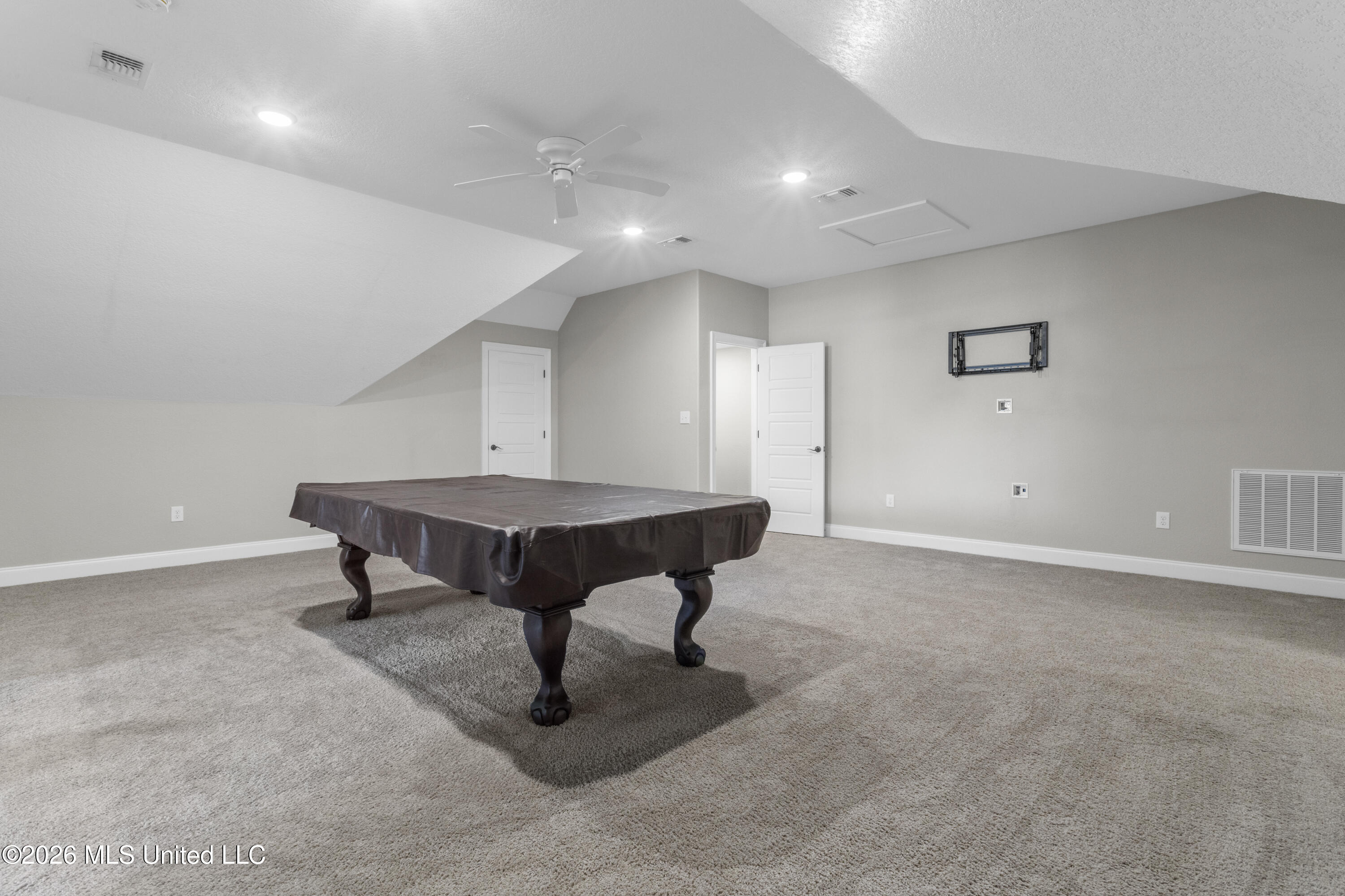 12569 Alphabet Road Gulfport, MS 39503 - Photo 32 of 42 Upstairs living area 2