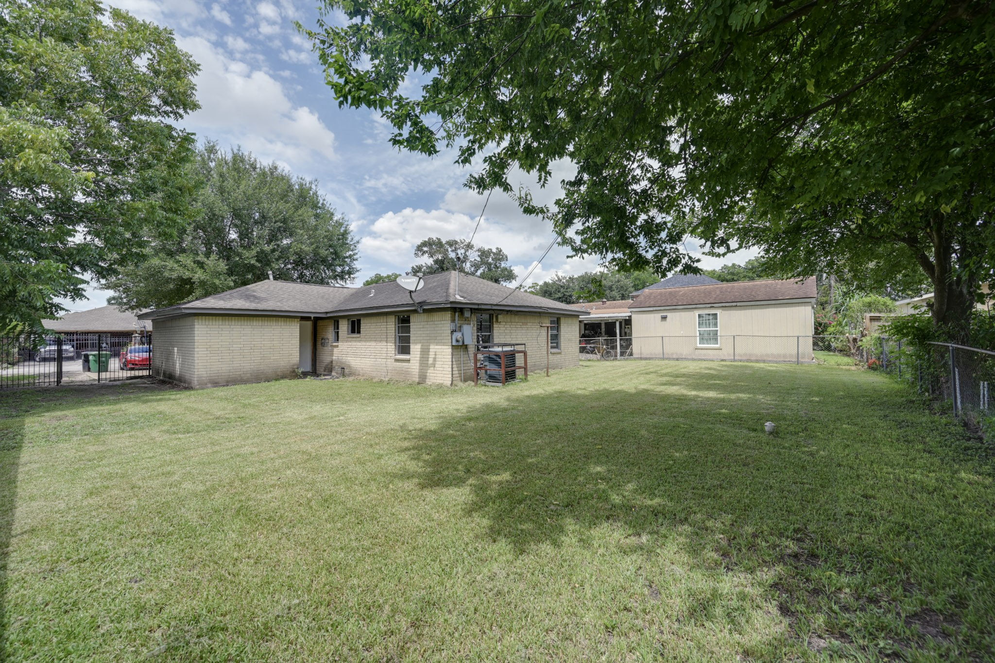 1106 Mooney Road Houston, TX 77037 - Photo 7 of 8 Gallery Image 7