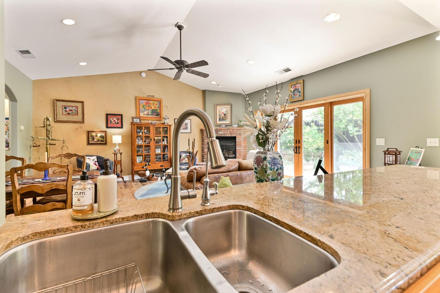 281 Oak Tree Circle Murphys, CA 95247 - Photo 49 of 96