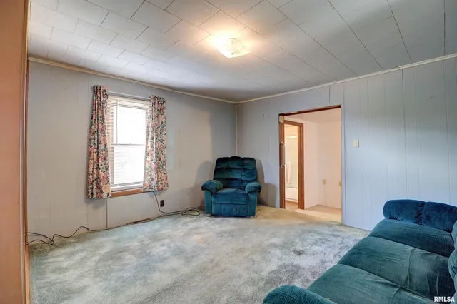 $74,900 | 2002 Garfield Street, Clinton, IA 52732