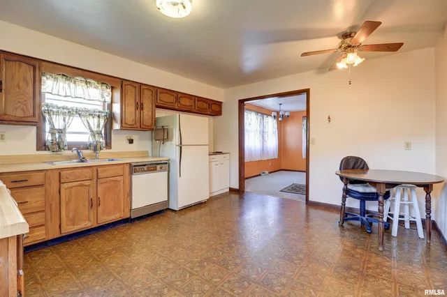 $74,900 | 2002 Garfield Street, Clinton, IA 52732