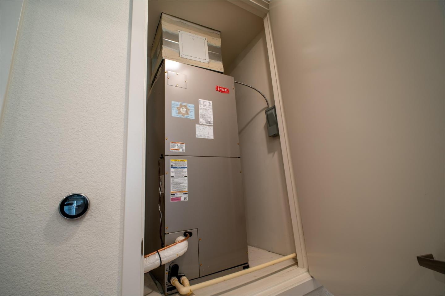 708 Eppleton Lane, Unit 204 Foster City, CA 94404 - Photo 39 of 46 a close view of a shower