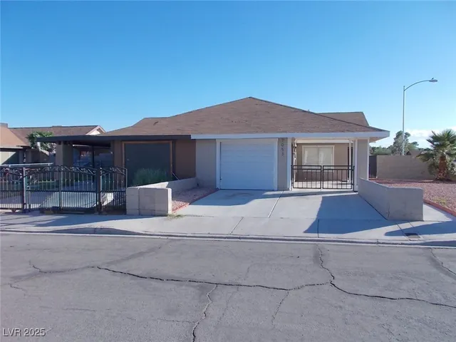 $2,100 | 7053 Mountain Meadow Lane, Las Vegas, NV 89147