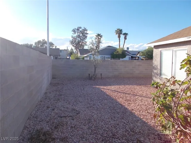 $2,100 | 7053 Mountain Meadow Lane, Las Vegas, NV 89147