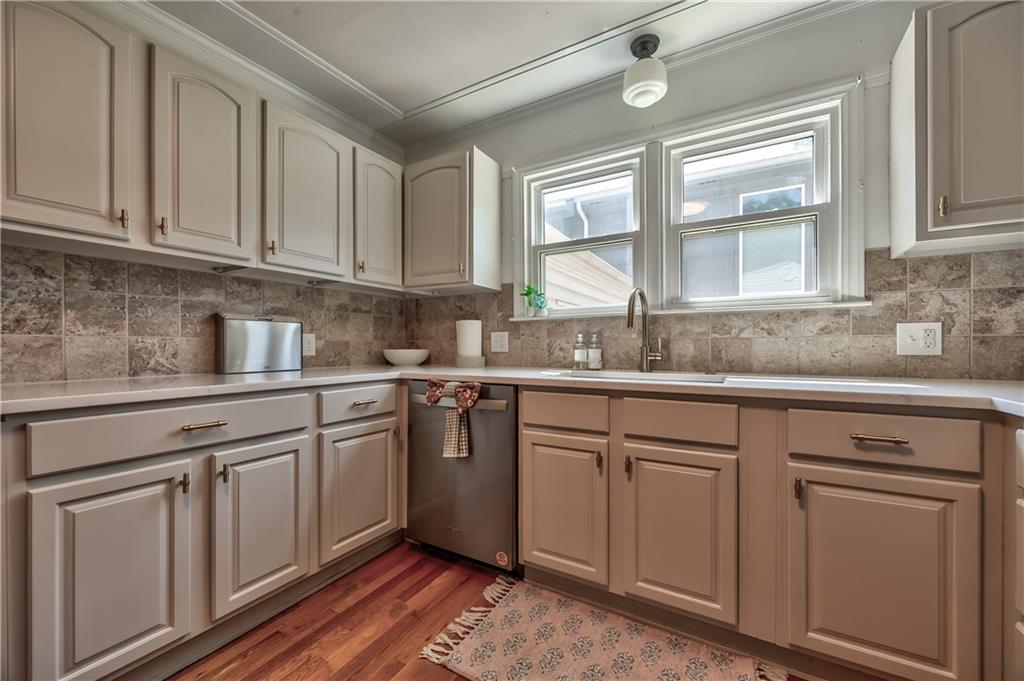 5531 Reeds Road Mission, KS 66202 - Photo 8 of 20 Gallery Image 8