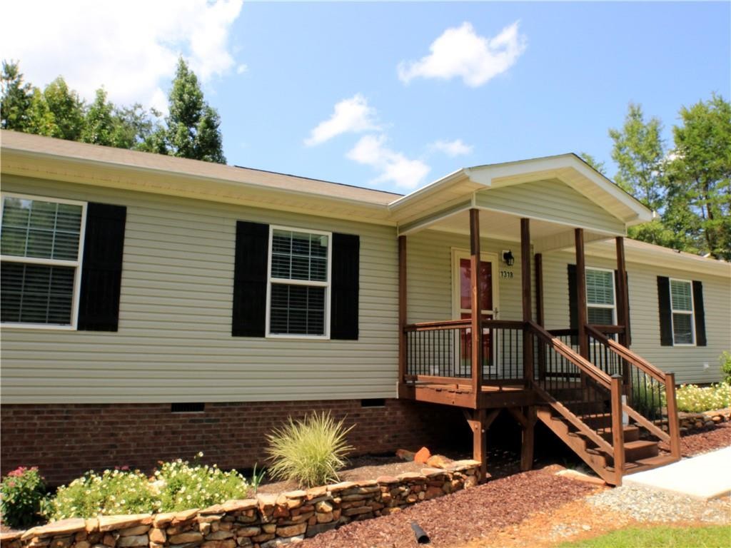 1318 Crawford Road Graham, NC 27253 - Photo 4 of 33 Gallery Image 4