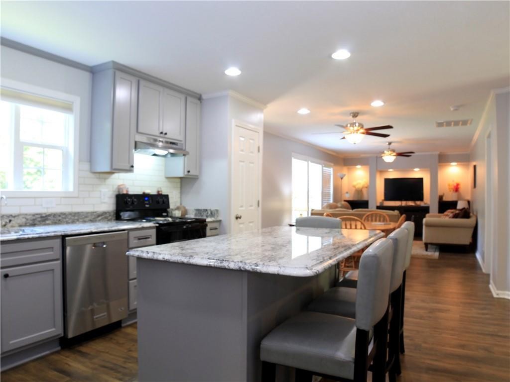 1318 Crawford Road Graham, NC 27253 - Photo 10 of 33 Gallery Image 10