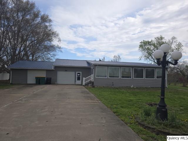 1741 Linn Street Hamilton, IL 62341 - Photo 1 of 28