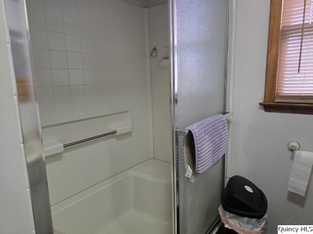 1741 Linn Street Hamilton, IL 62341 - Photo 13 of 28