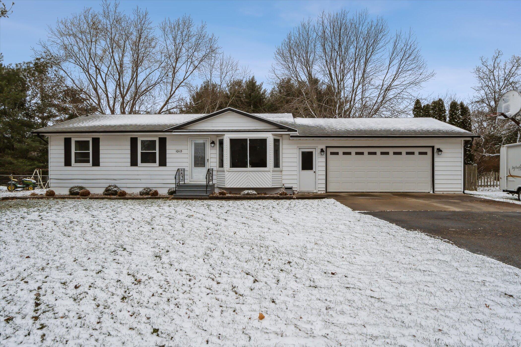 10115 North Meridian Road Pleasant Lake, MI 49272 - Photo 1 of 40 Primary