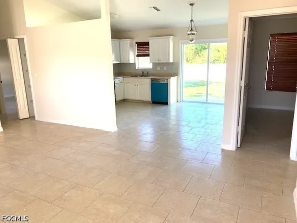 $1,800 | 5212 3rd Street West, Lehigh Acres, FL 33971