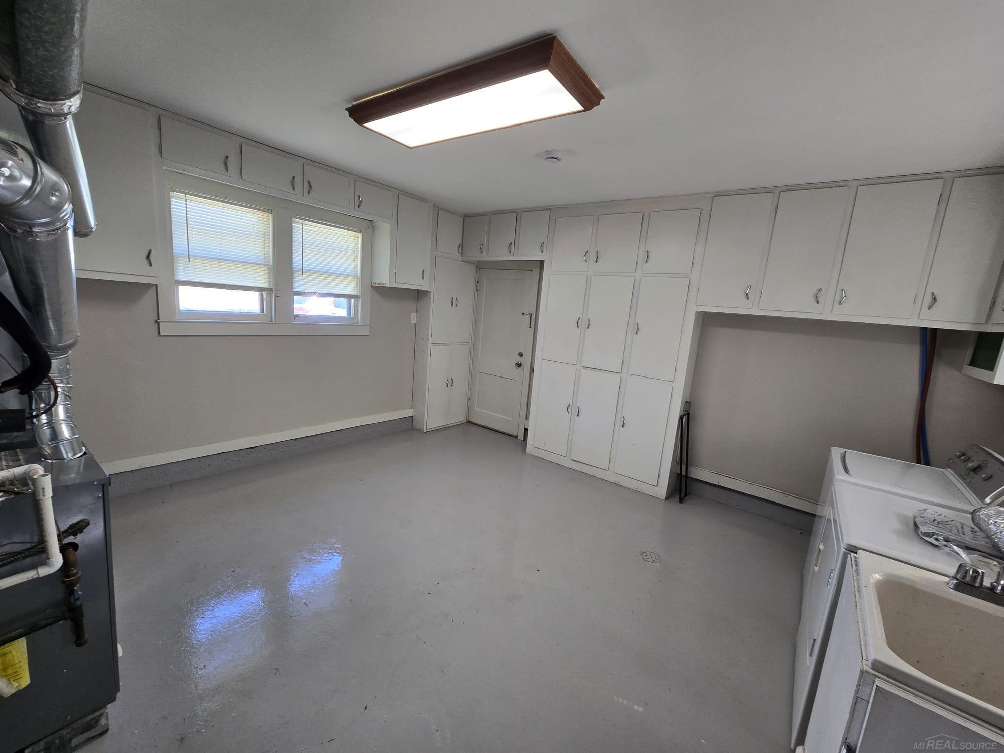 4105 Midland Road Saginaw, MI 48603 - Photo 20 of 25 50186249-a0403e63-9777-42a6-8172-0b53fd181b17.JPG