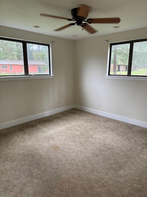 807 Kincaid Road Williams, OR 97544 - Photo 12 of 34 01 - 28