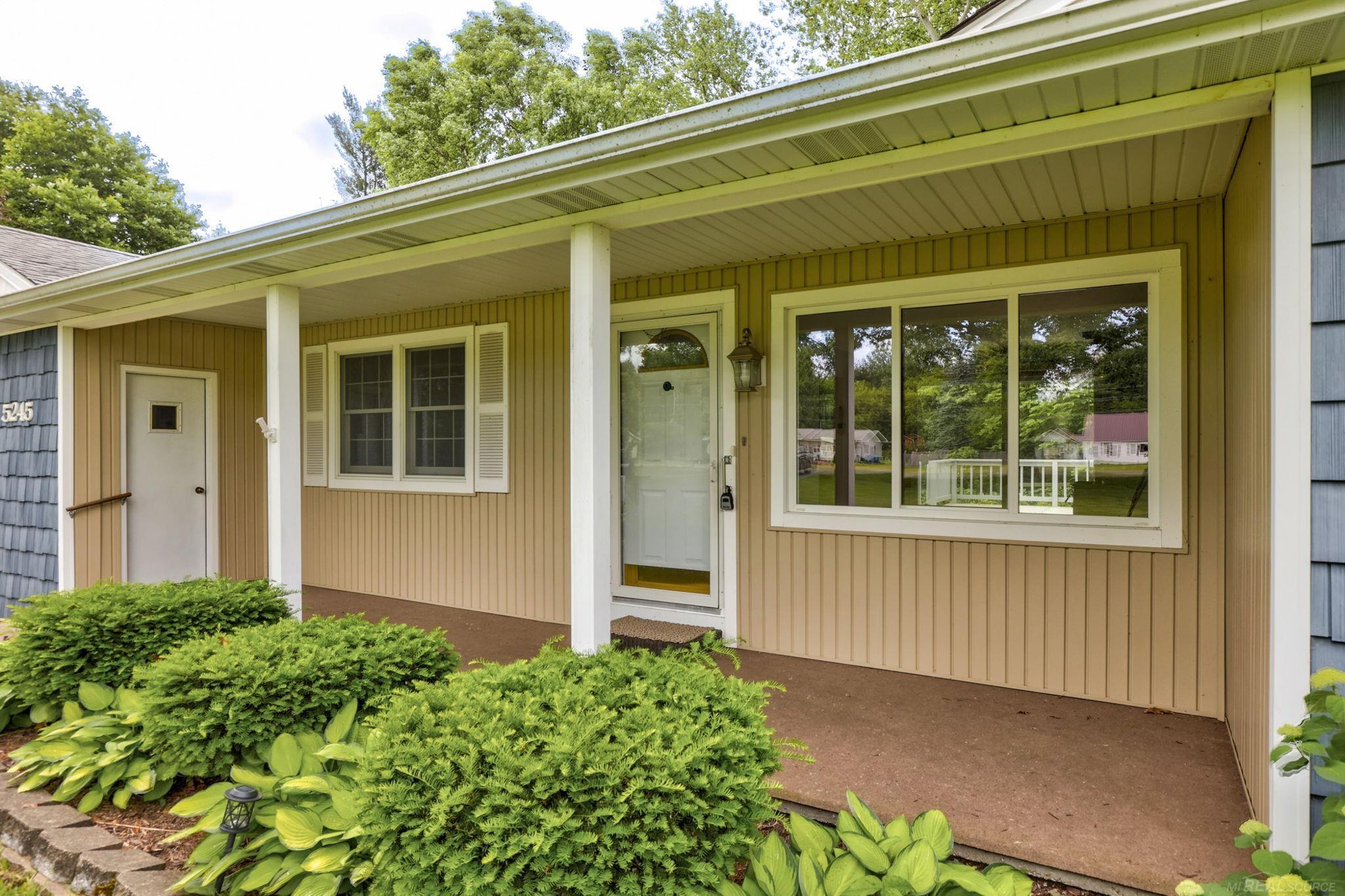 5245 Millington Road Millington, MI 48746 - Photo 6 of 39