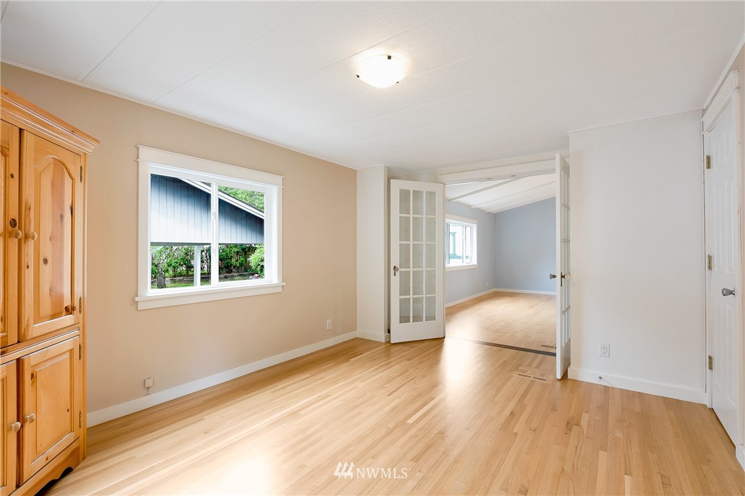 12815 Northeast 199th Street Bothell, WA 98011 - Photo 13 of 25