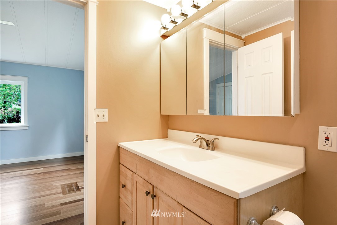 12815 Northeast 199th Street Bothell, WA 98011 - Photo 16 of 25
