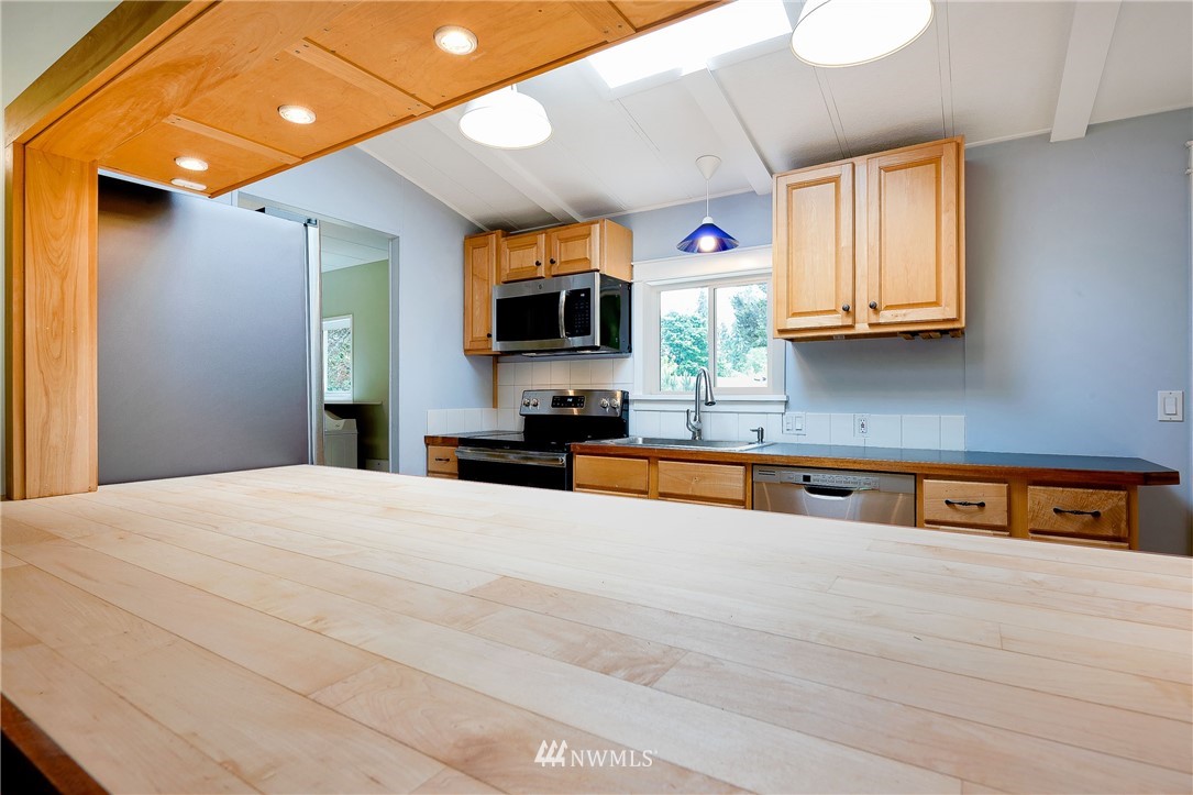 12815 Northeast 199th Street Bothell, WA 98011 - Photo 8 of 25