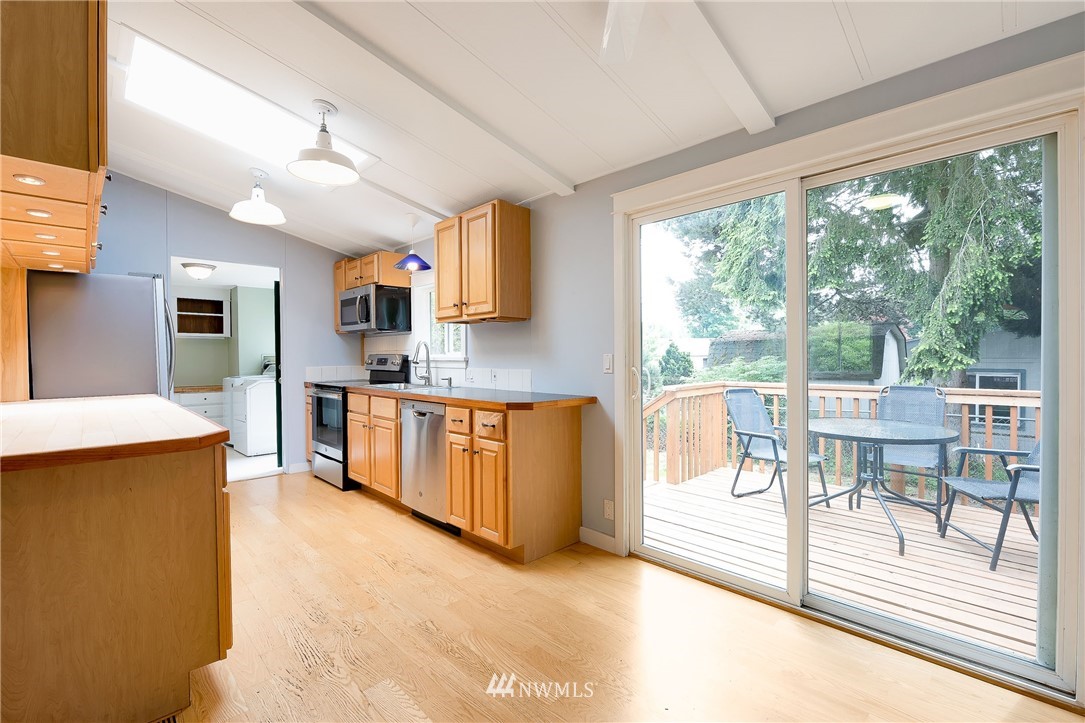 12815 Northeast 199th Street Bothell, WA 98011 - Photo 9 of 25