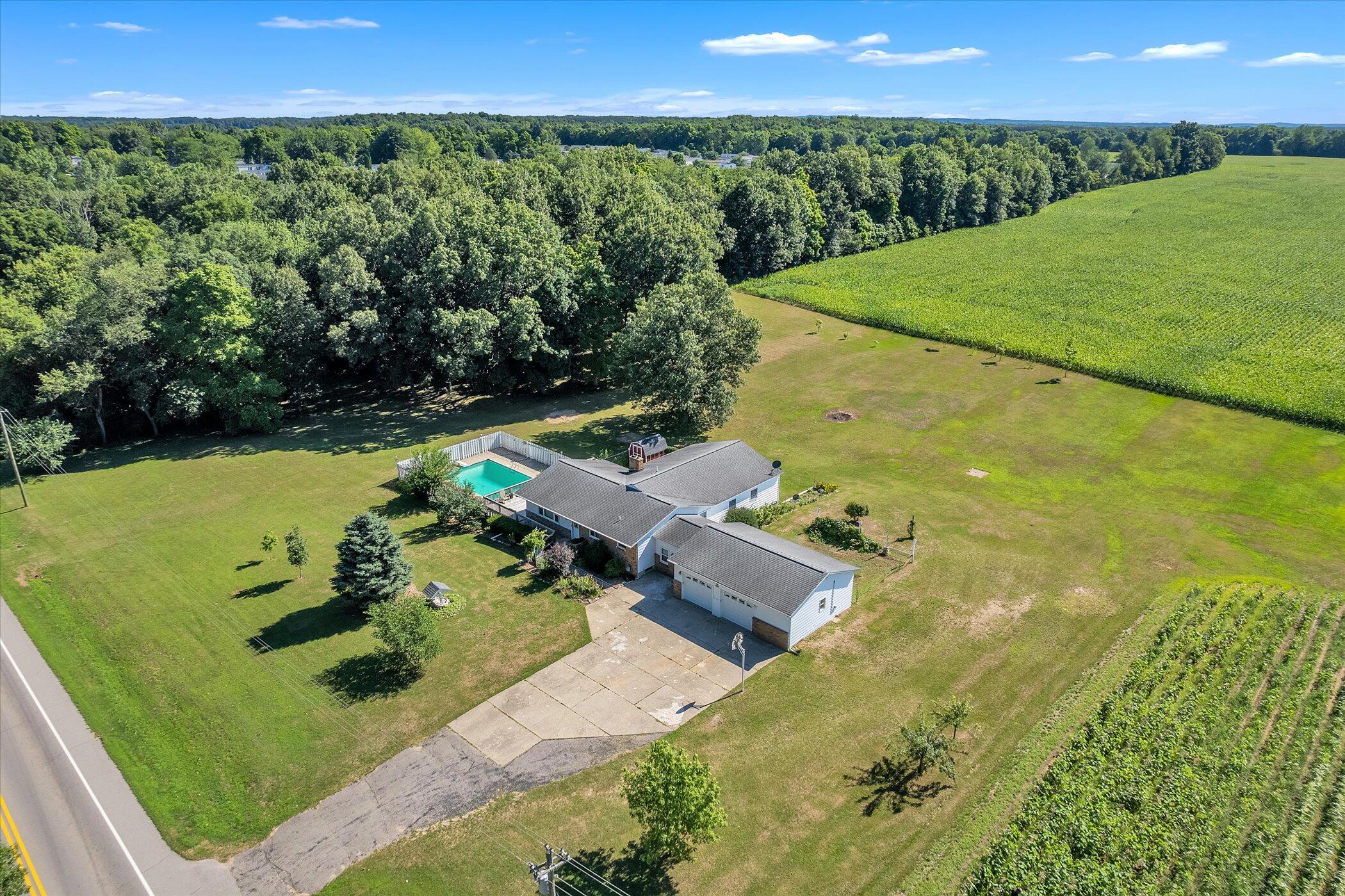 1050 North Patterson Road Wayland, MI 49348 - Photo 54 of 67 01-1050-North-Patterson-Rd-WindowStill-R