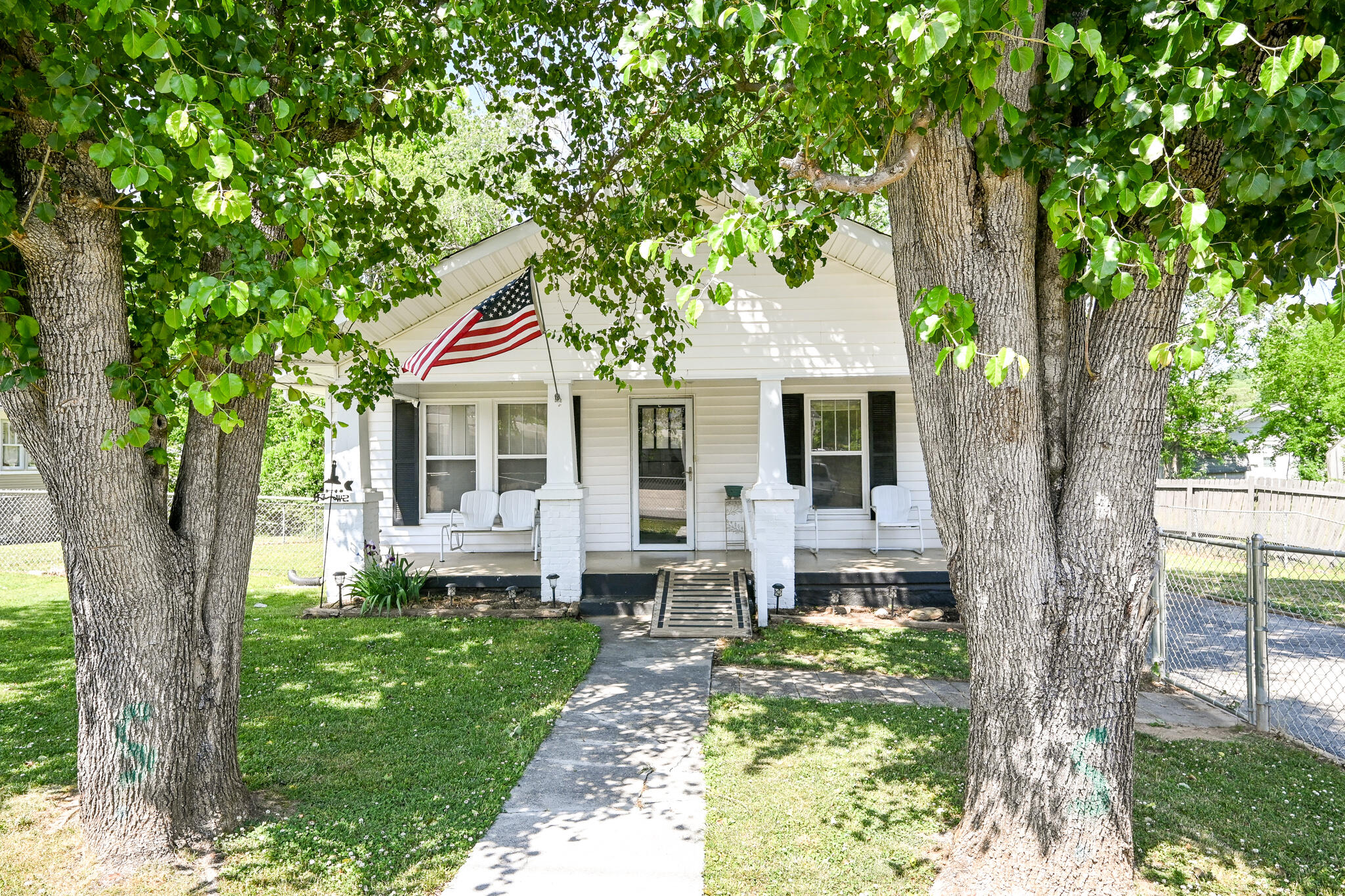 103 Ridgeway Drive Chattanooga, TN 37415 - Photo 2 of 41 DSC_5952