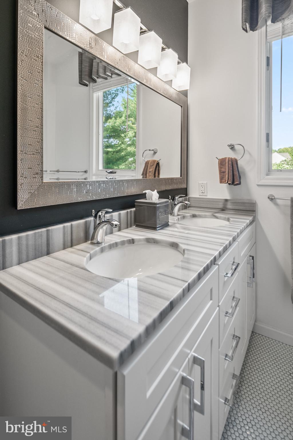 16836 Hardy Road Mount Airy, MD 21771 - Photo 37 of 68 Hall Bathroom