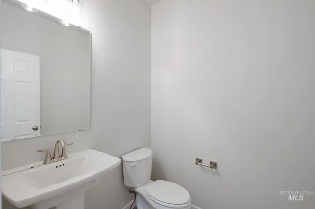 $479,990 | 703 Strike Eagle Street, Mountain Home, ID 83647