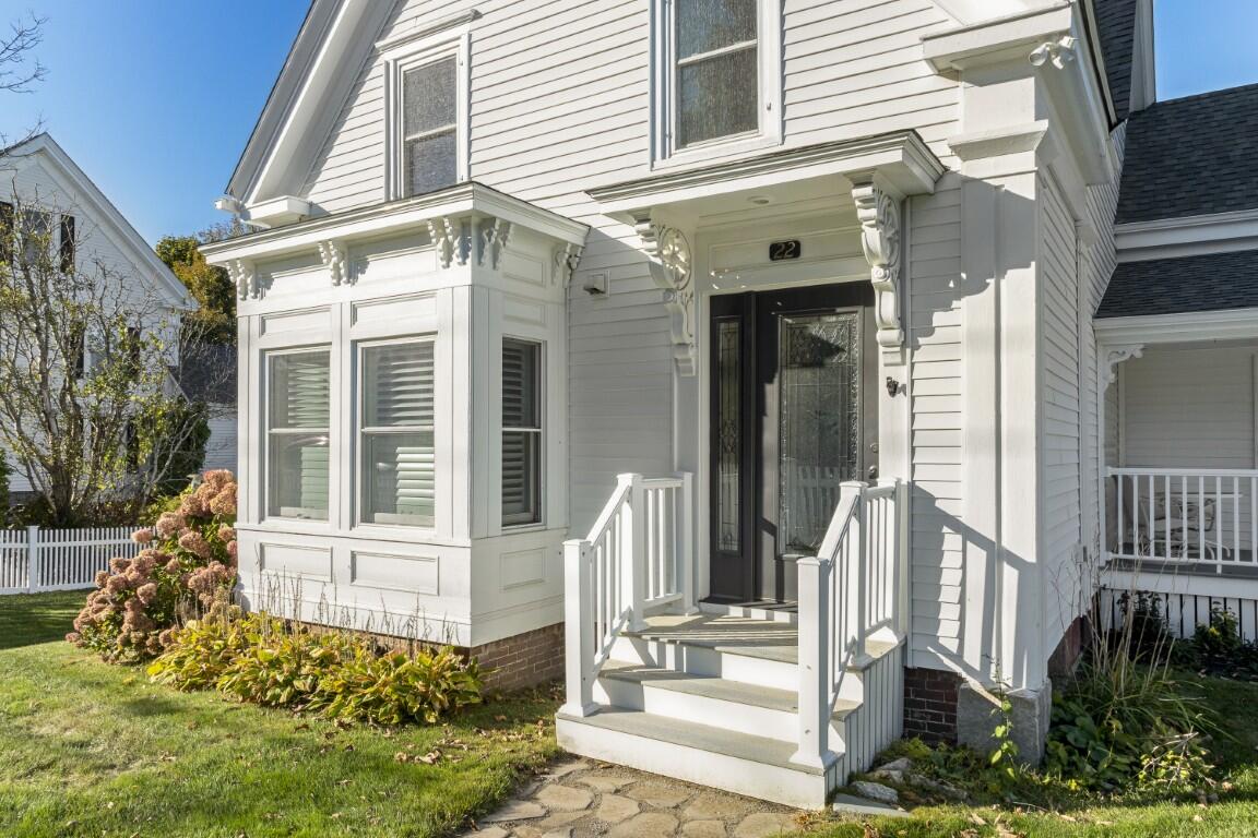 22 School Street Boothbay, ME 04544 - Photo 6 of 76 8