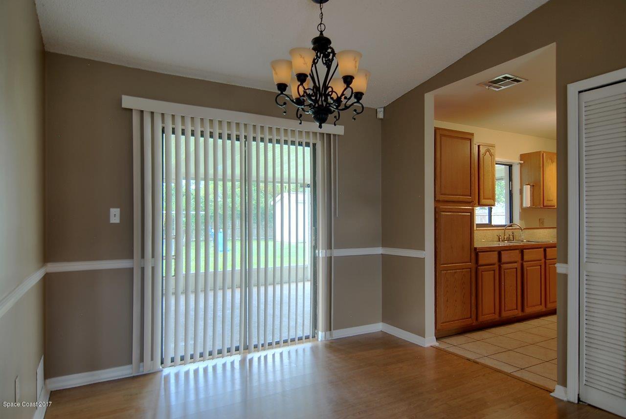 714 Furth Road Northwest Palm Bay, FL 32907 - Photo 4 of 14 dining