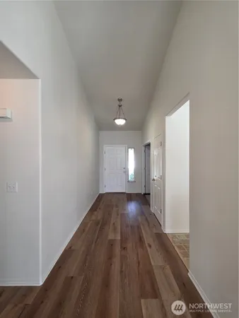 $2,950 | 17611 67th Ave Court East, Puyallup, WA 98375