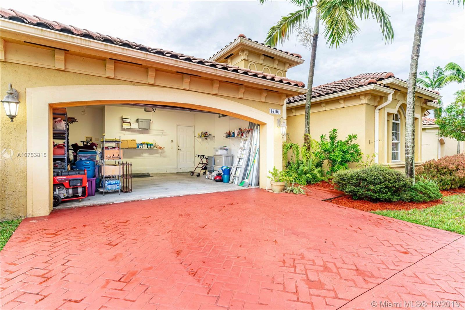 Vizcaya Miramar, FL 33027 - Photo 2 of 44