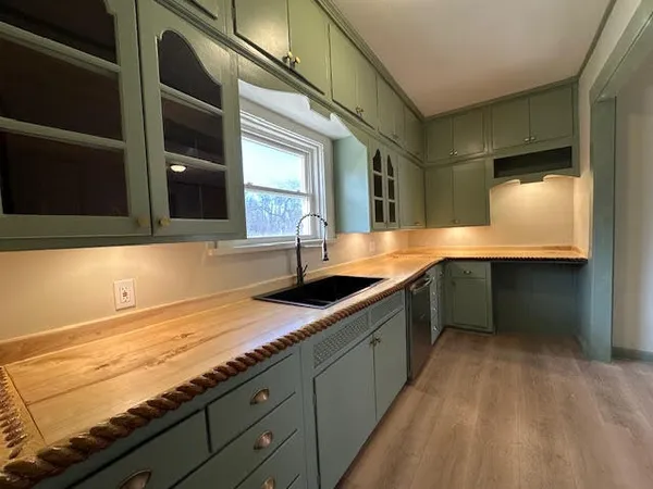 $649,000 | 51 West Main Street, Searsport, ME 04974