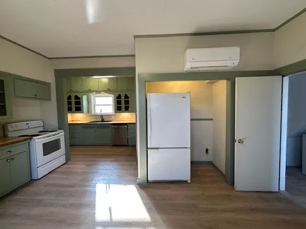 $649,000 | 51 West Main Street, Searsport, ME 04974