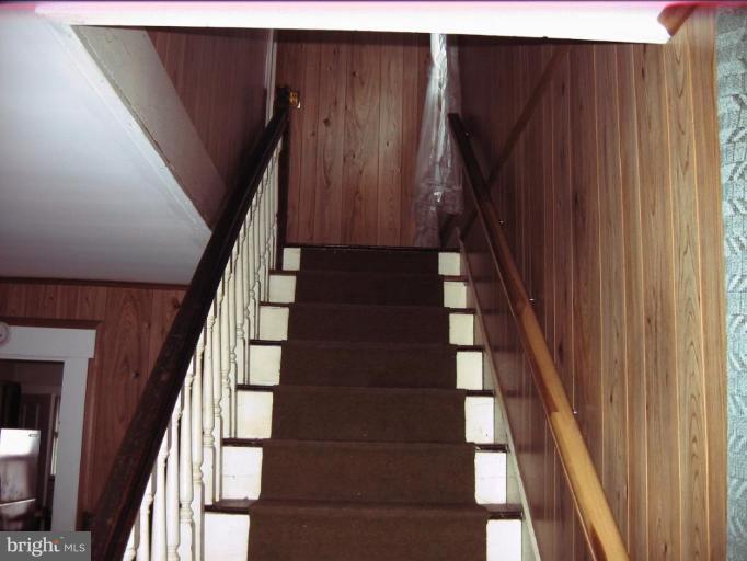 2456 Pleasant View Road Adamstown, MD 21710 - Photo 14 of 17 Staircase