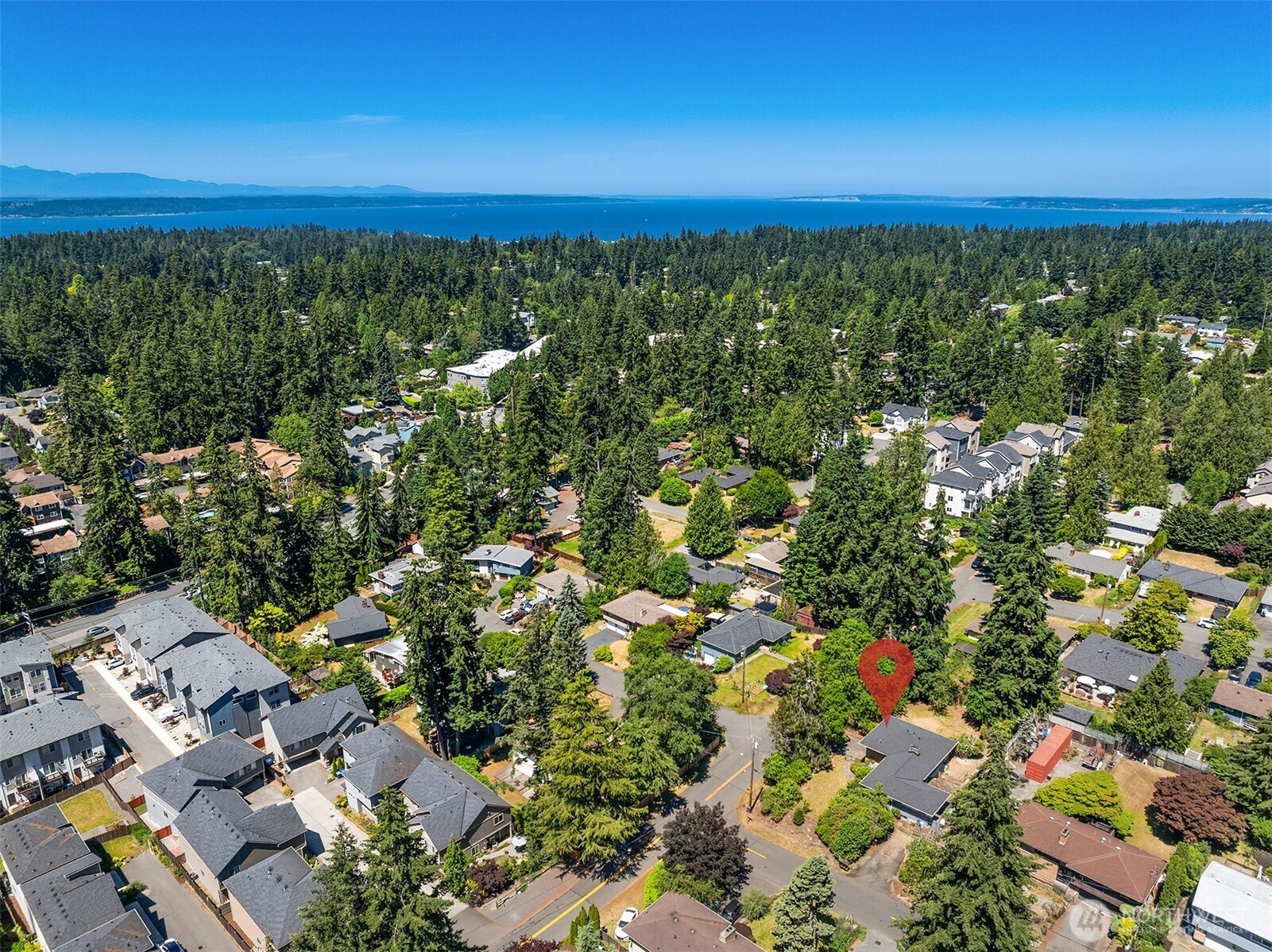 8725 Maple Lane Edmonds, WA 98026 - Photo 6 of 28