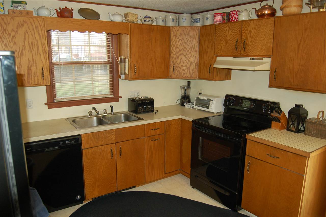12 Riversedge Drive Milford, NH 03055 - Photo 6 of 14 Gallery Image 6