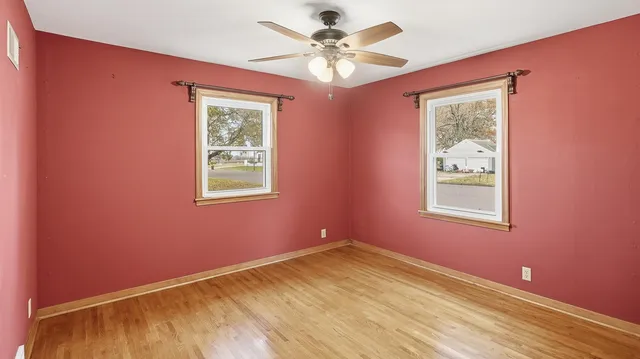 $154,900 | 302 Minnesota Avenue East, Minnesota Lake, MN 56068