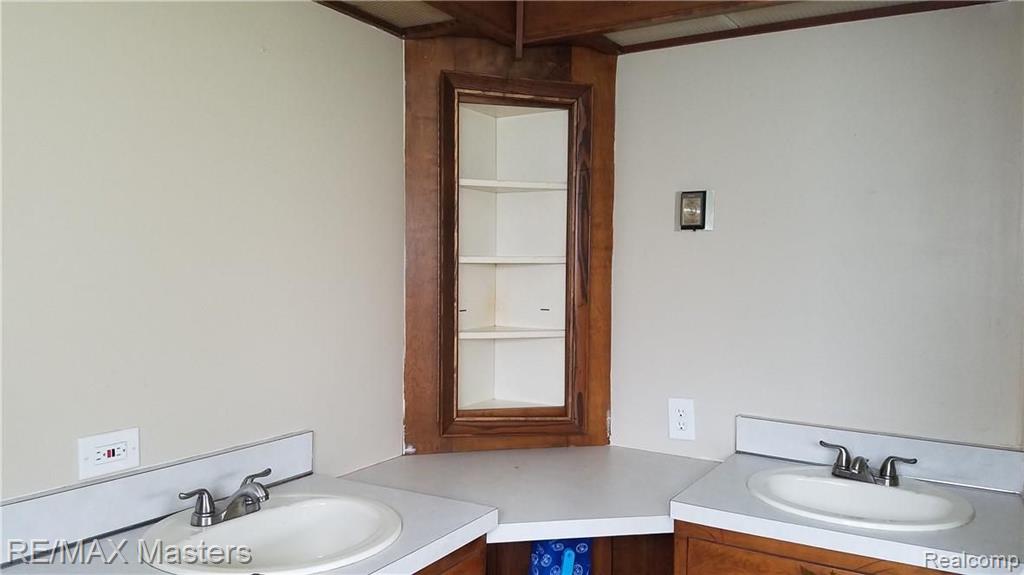 19031 Savage Road Belleville, MI 48111 - Photo 18 of 25