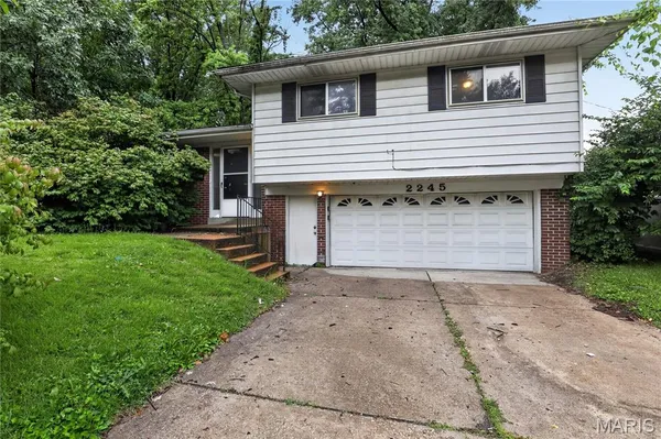 $144,900 | 2245 North Elizabeth Avenue, Florissant, MO 63031