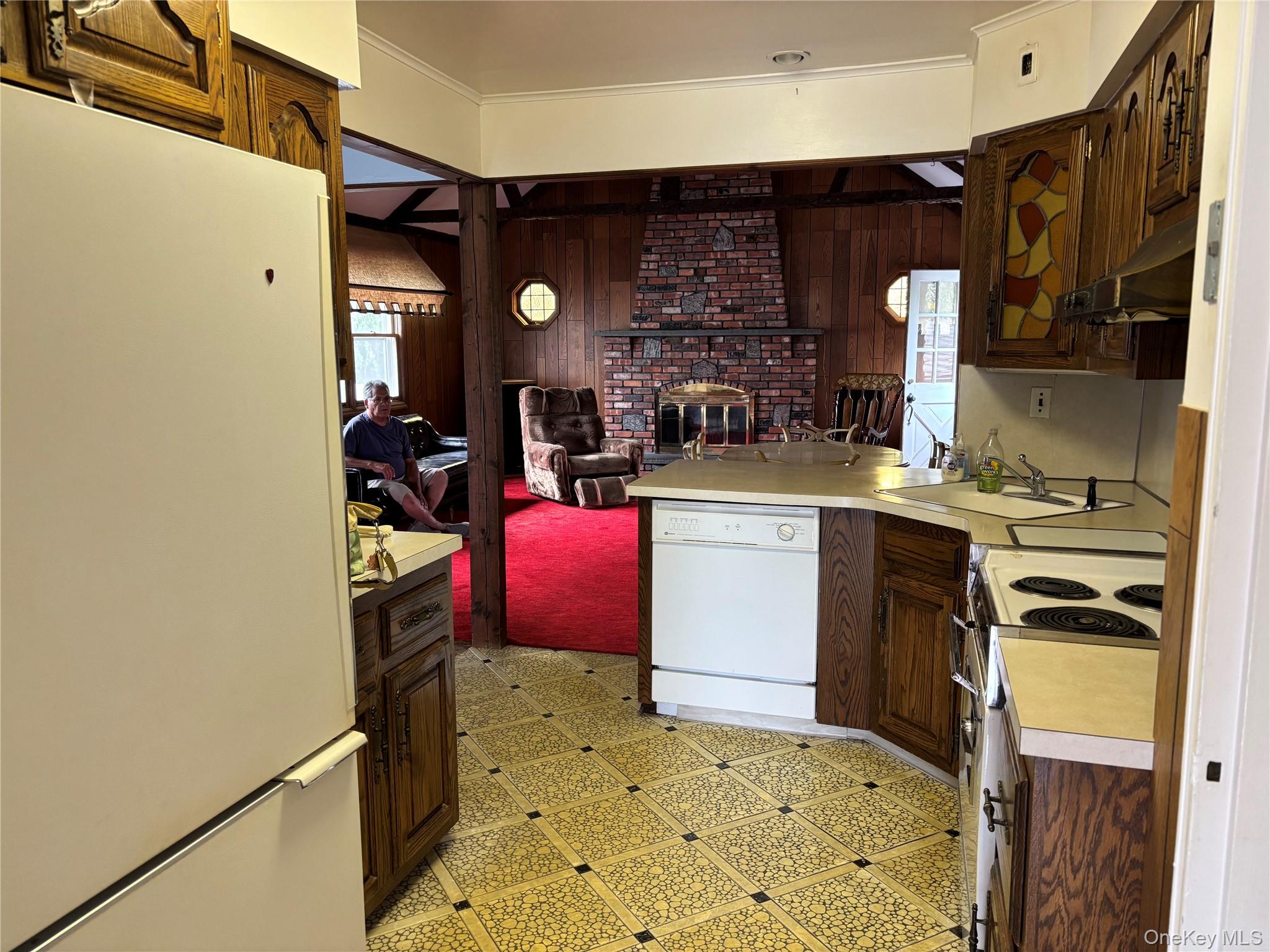 3 Peter Road Hicksville, NY 11801 - Photo 6 of 22
