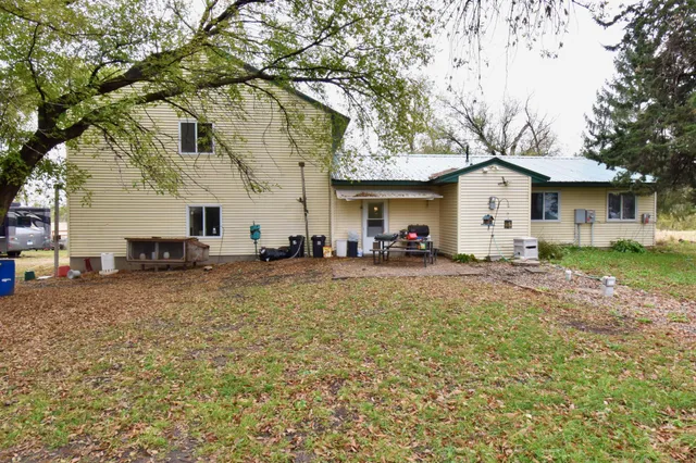 $375,000 | 19375 573rd Avenue, Litchfield, MN 55355