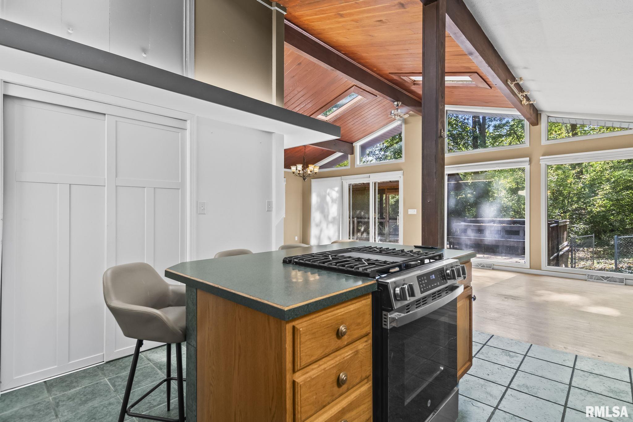 75 Meadowlark Lane Springfield, IL 62702 - Photo 18 of 35