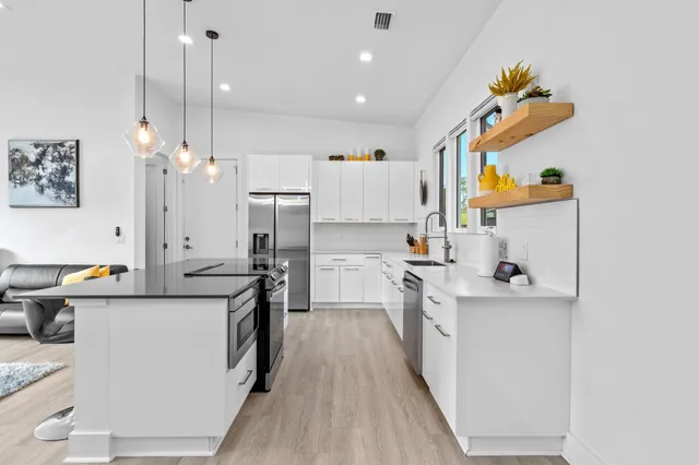 $550,000 | 2287 Lake Hall Road, Tallahassee, FL 32309