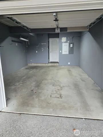 $2,600 | 3337 30th Drive, Everett, WA 98201