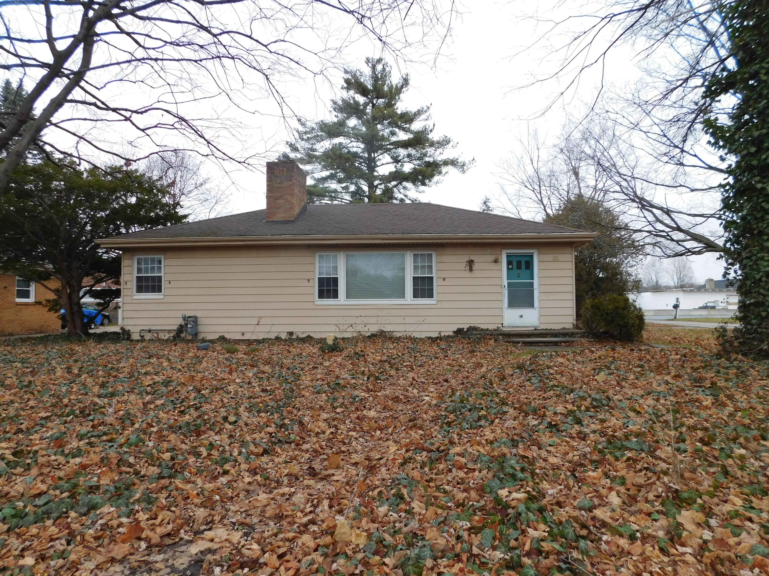 175 Fisk Road Benton Harbor, MI 49022 - Photo 1 of 31 DSCN2798