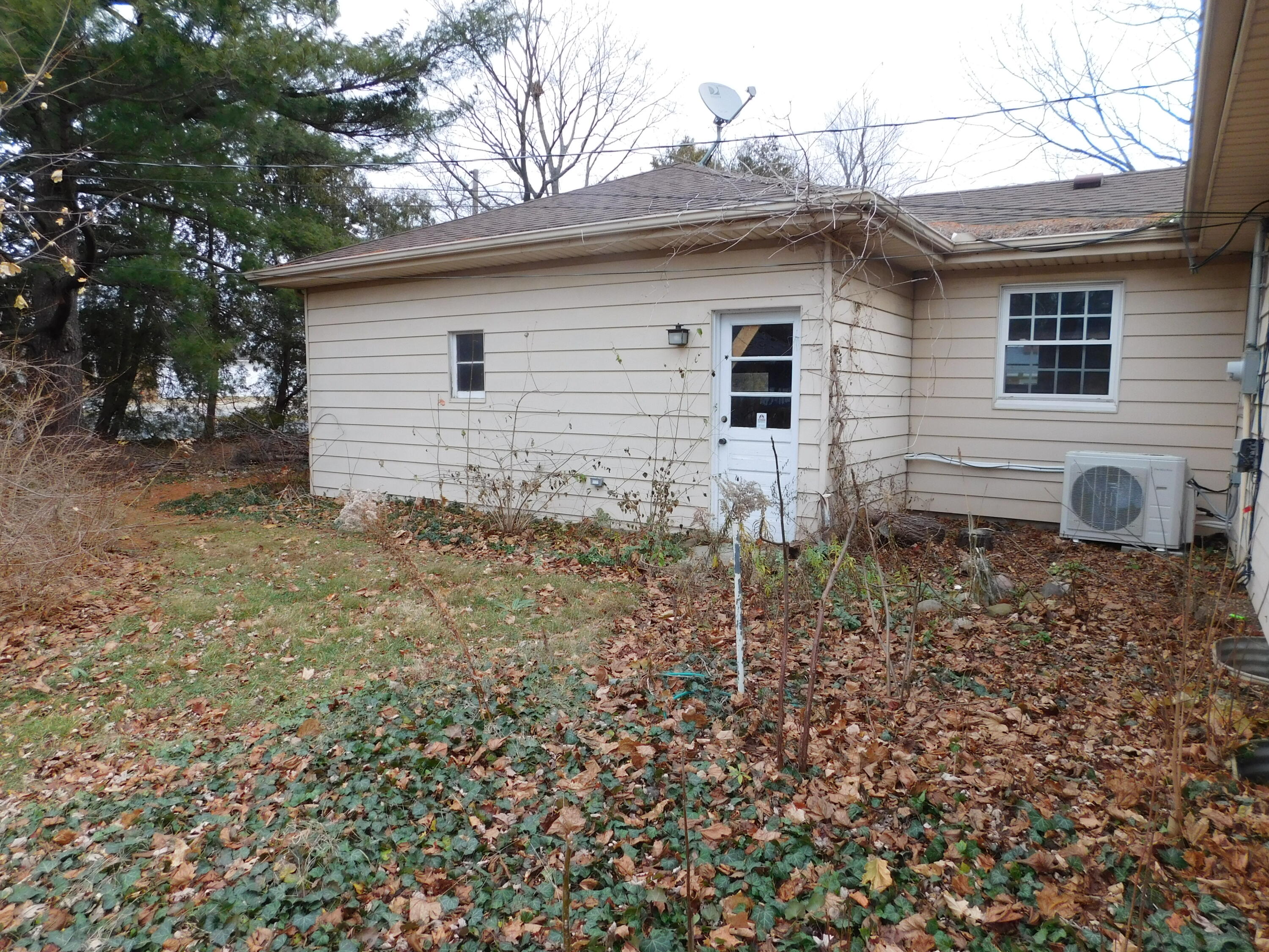 175 Fisk Road Benton Harbor, MI 49022 - Photo 28 of 31 DSCN2799
