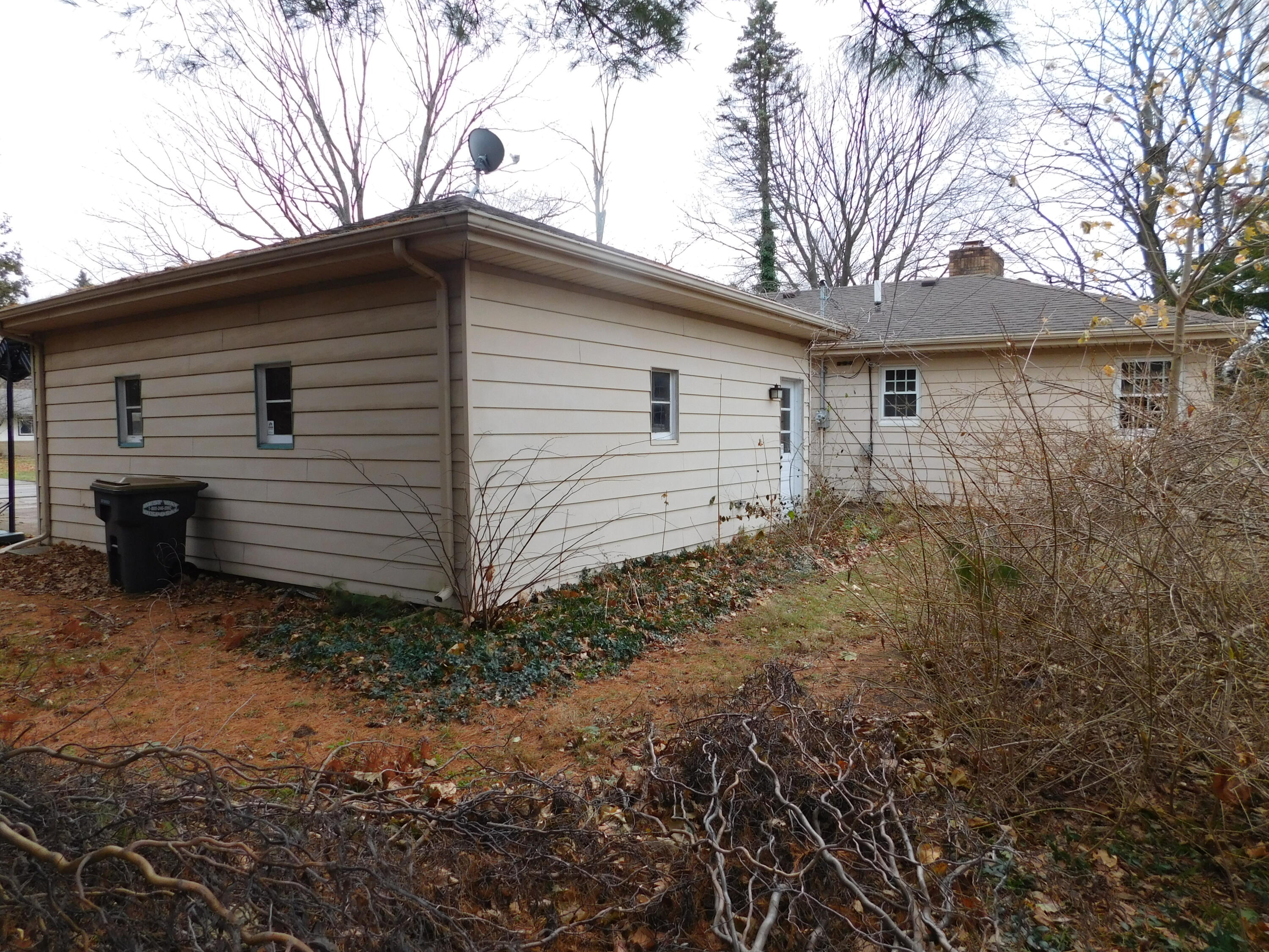 175 Fisk Road Benton Harbor, MI 49022 - Photo 29 of 31 DSCN2800