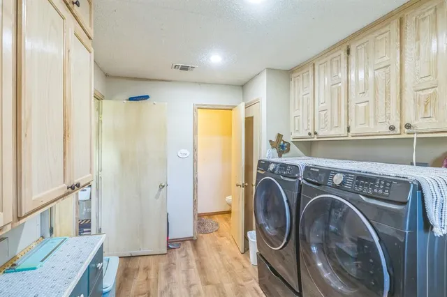 $585,900 | 906 County Road 2770, Honey Grove, TX 75446